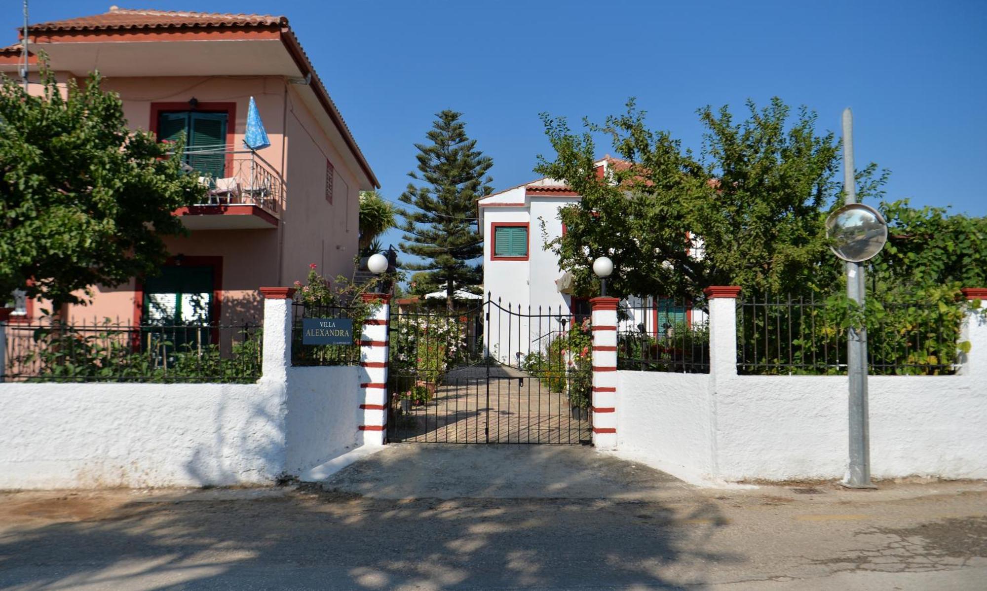 Seaside Villa Alexandra,Acharavi. アカラヴィ エクステリア 写真