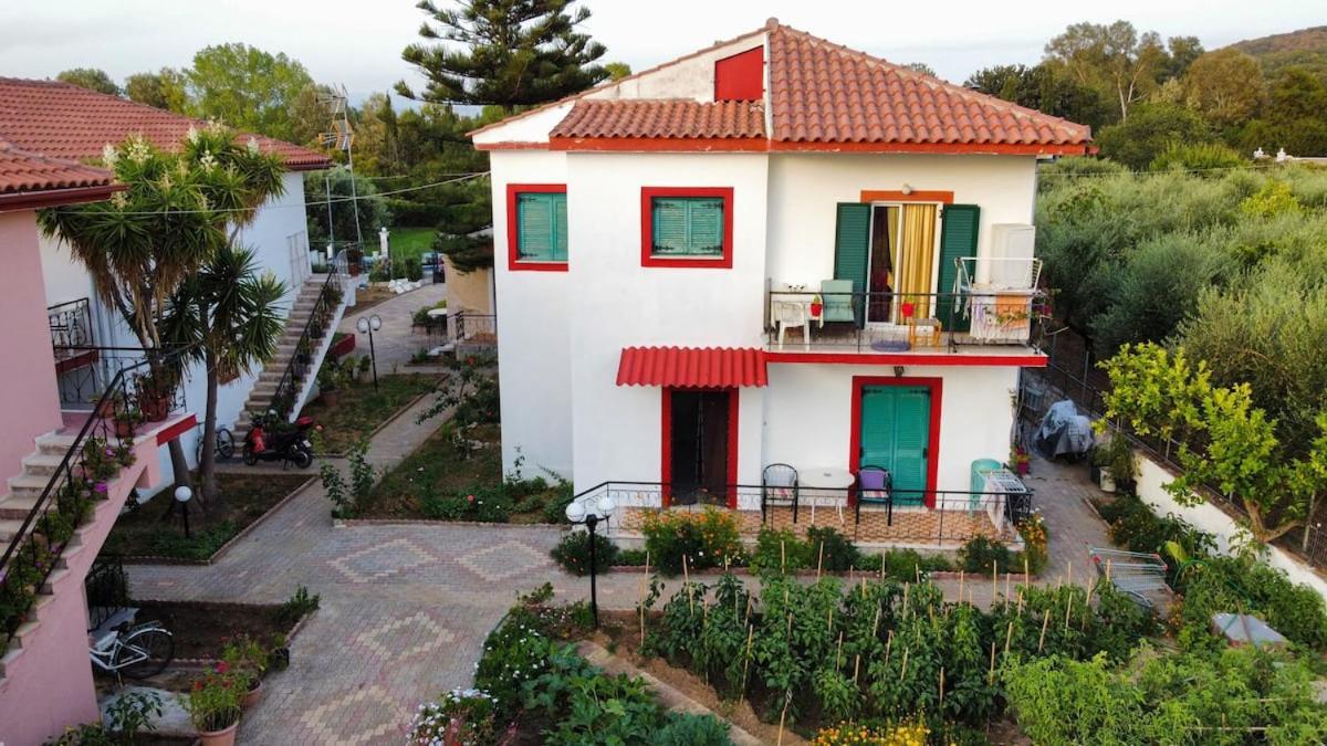 Seaside Villa Alexandra,Acharavi. アカラヴィ エクステリア 写真